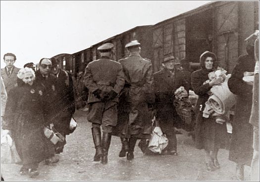Jews being deported from Westerbork to Auschwitz
